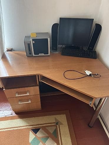 Дом и сад: Компьютерный стол, Угловой — 3