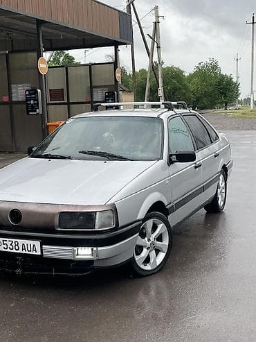 Volkswagen: Volkswagen Passat: 1988 г., 1.8 л, Механика, Бензин, Седан — 1