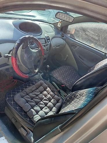 pes 2013: Toyota Yaris: 2003 г., Механика, Хэтчбэк — 1