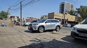 90: Toyota Highlander: 2018 г., 3.5 л, Вариатор, Гибрид, Кроссовер — 1