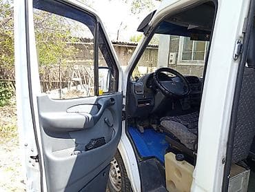 авто в такси: Mercedes-Benz Спринтер: 2003 г., 2.7 л, Механика, Бус — 8
