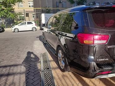 kia karnaval: Kia Carnival: 2017 г., 2.2 л, Автомат, Дизель, Минивэн — 4