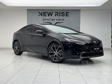 зарядка на приус: Toyota Prius: 2025 г., 2 л, Вариатор, Гибрид, Лифтбек — 2