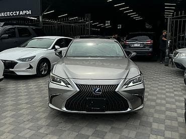 ls 400: Lexus ES: 2018 г., 0.5 л, Автомат, Гибрид — 2