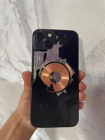 redmi 8pro: IPhone (черный), двойной модуль камеры, диагональ дисплея ~. Видно — 1