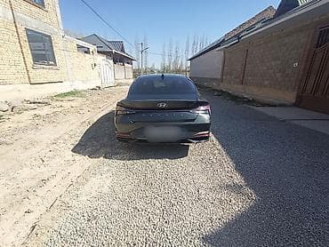 bmw e39 540: Hyundai Elantra (седан), темно‑серый/черный цвет кузова. Современный — 5