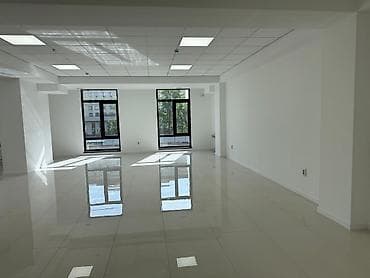 86: Аренда офисов, 86 м², В бизнес центре — 2