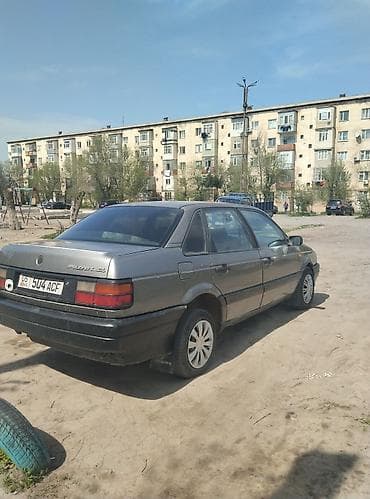 Volkswagen Passat: 1990 г., 1.8 л, Кол менен иштөөчү, Бензин, Седан — 2