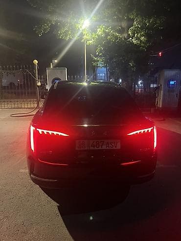 bmw 5 series: Электромобиль Hongqi E-QM5 (седан) - Кузов: 4-дверный седан, черный — 4