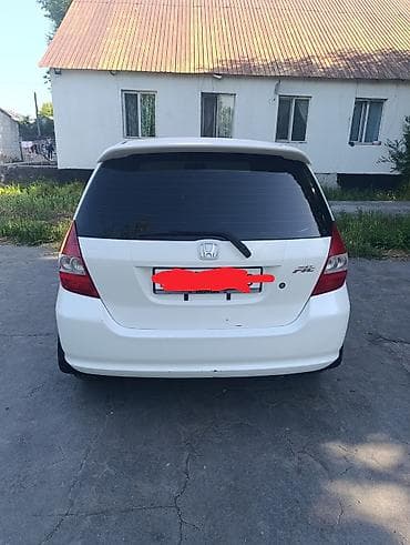 Продажа авто: Honda Fit: 2002 г., 1.3 л, Вариатор, Бензин, Хэтчбэк — 2