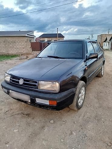Продажа авто: Volkswagen Vento: 1995 г., 1.8 л, Механика, Бензин, Седан — 1