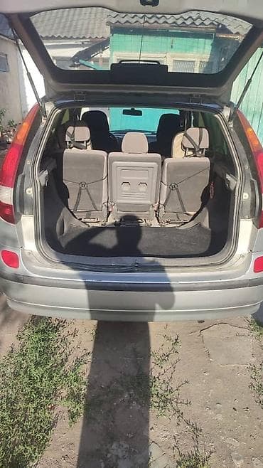 Nissan Almera Tino: 2001 г., 1.8 л, Кол менен иштөөчү, Бензин, Хетчбек — 6