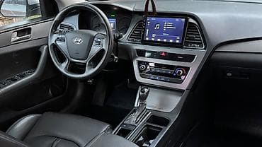 geely galaxy e5: Hyundai Sonata: 2017 г., 0.2 л, Автомат, Газ, Седан — 1