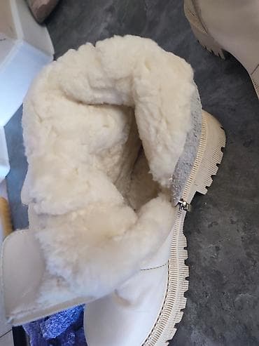 Атайын кийим: Зимние сапоги, 38 размер, носила очень мало, в очень хорошем — 5