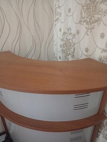 полка для цветы: Продаю: регулирующую полку для цветов, шкаф отдельно; ресепшн угол — 5
