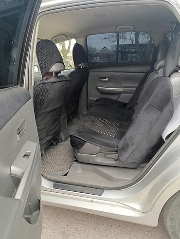 приус ви: Toyota Prius V: 2011 г., 1.8 л, Автомат, Гибрид, Универсал — 5