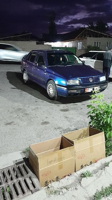 audi a4 b5: Volkswagen Vento: 1994 г., 1.8 л, Ручные, Бензин, Седан — 4