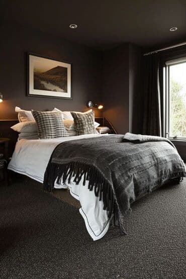 суточный 1 комнатная квартира в караколе: 1 комната, Бронь, Бытовая техника, Телевизор — 1