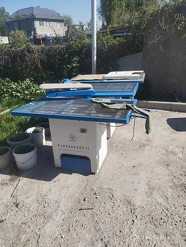 Промышленный гладильный стол с вакуумом и рукавной платформой -