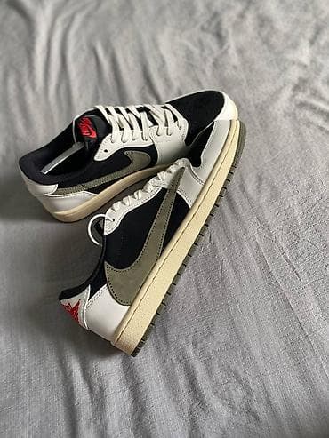 кроксы 36: Эркектердин кроссовкасы, 43, Nike, Жаңы, Өзү алып кетүү, Акысыз жеткирүү, Акылуу жеткирүү — 1