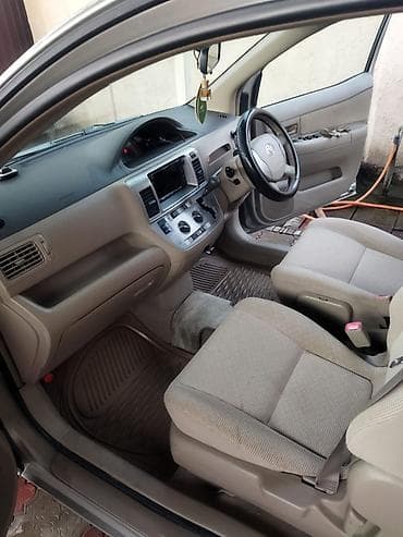 такта раум: Toyota Raum: 2004 г., 1.5 л, Автомат, Бензин, Минивэн — 5