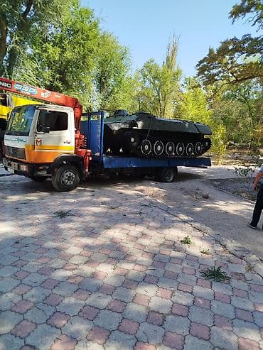 скупка ящиков: Услуги манипулятора (бортовой кран-манипулятор) - Автомобиль Mercedes — 1