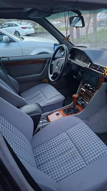 2 2 cdi: Mercedes-Benz W124: 1992 г., 2.3 л, Ручные, Бензин, Седан — 5