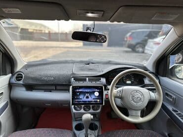 обмен дом на авто: Mazda Verisa: 2003 г., 1.3 л, Автомат, Бензиновая, Хэтчбэк — 3