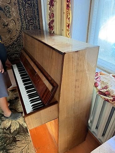 поворотный степпер: Пианино «Чернигов» (вертикальное, акустическое) Состояние идеальное — 2