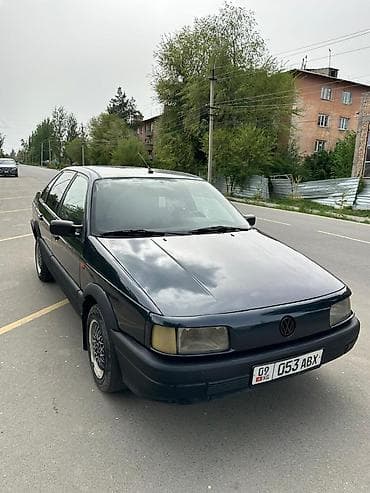 Volkswagen Passat: 1992 г., 1.8 л, Механика, Бензин, Седан