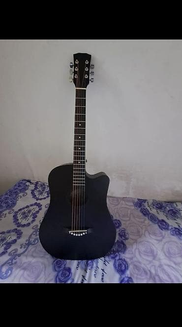Музыкальные инструменты: Акустическая гитара 🎸 в подарок 3 струны 🎁 с вырезом (cutaway), цвет – — 1