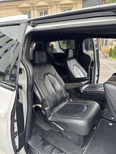 Chrysler: Chrysler Pacifica: 2018 г., 3.6 л, Автомат, Бензин, Минивэн — 5