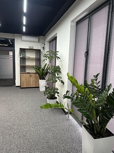 Коммерциялык мүлк: Кеңселерди ижаралоо, 72 м², Турак комплексинде, Жабдуулары менен — 2