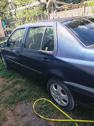 обшивки венто: Volkswagen Vento: 1994 г., 1.8 л, Механика, Бензин, Седан — 4