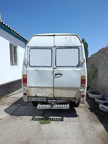 infinity fx35: Легкий грузовик, Mercedes-Benz, Стандарт, 3 т, Б/у — 2