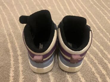 размер 28: Детские кроссовки утеплённые,на холодную осень. 28 размер,700 сом — 3