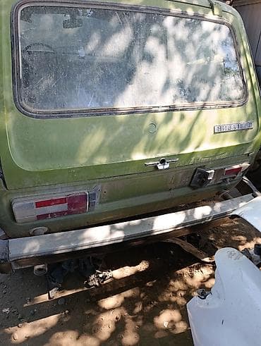 ВАЗ-2121 «Нива» 1600 (ранние годы выпуска), зелёный кузов. машина на at lalafo.kg ВАЗ-2121 «Нива» 1600 (ранние годы выпуска), зелёный кузов. машина на