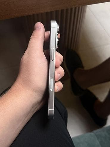 Техника и электроника: IPhone 16 Pro, Б/у, 256 ГБ, White Titanium, Кабель, 90 % — 3