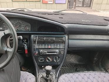 Audi 100: 1991 г., 2 л, Механика, Газ, Седан — 8