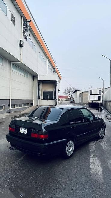 купить вента: Volkswagen Vento: 1993 г., 2 л, Механика, Бензин, Седан — 10