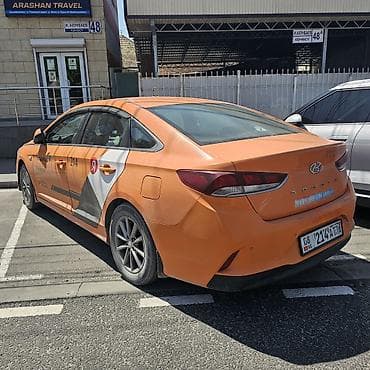 яндекс бренд наклейка: Hyundai Sonata: 2019 г., 2 л, Автомат, Бензин, Седан — 4
