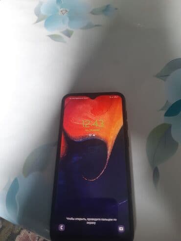продаю кондиционер: Samsung Galaxy A50, Колдонулган, 64 ГБ, түсү - Көгүлтүр, 2 SIM — 1