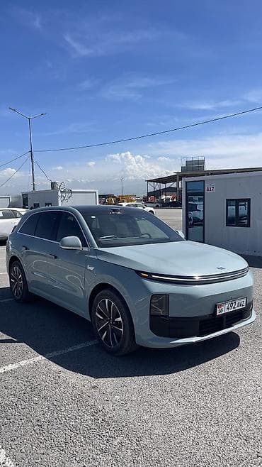 Lixiang L6: 2025 г., 1.5 л, Автомат, Гибрид, Внедорожник — 4