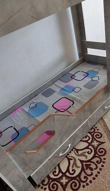 sofa bed: СРОЧНО❗️❗️❗️ Двухъярусная детская кровать с лестницей и защитными — 2