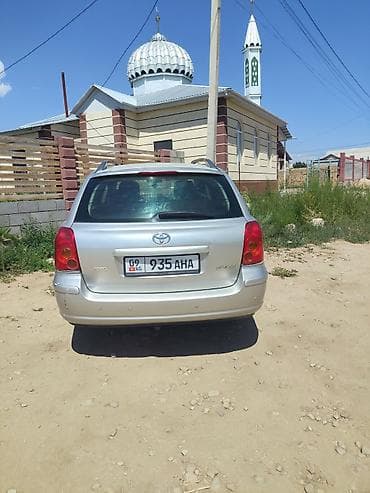 8: Toyota Avensis: 2003 г., 1.8 л, Механика, Бензин, Универсал — 3