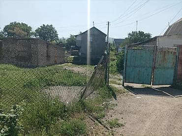 участок сельхоз назначение: 6 соток, Для строительства — 8
