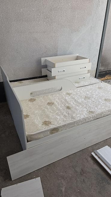sofa bed: Односпальная кровать, Б/у, С матрасом, длина - 2 см — 2