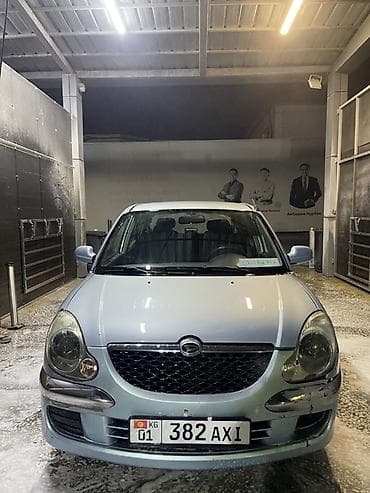 дайхатсу срион: Daihatsu Sirion: 2003 г., 1 л, Механика, Бензин, Хэтчбэк — 2