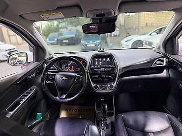 bwb e34: Chevrolet Spark: 2020 г., 1 л, Автомат, Бензин, Хэтчбэк — 3