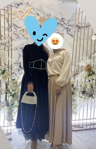 Прокат одежды: Чёрное бархатное платье(дизайнерское),одевала один раз,размер — 1